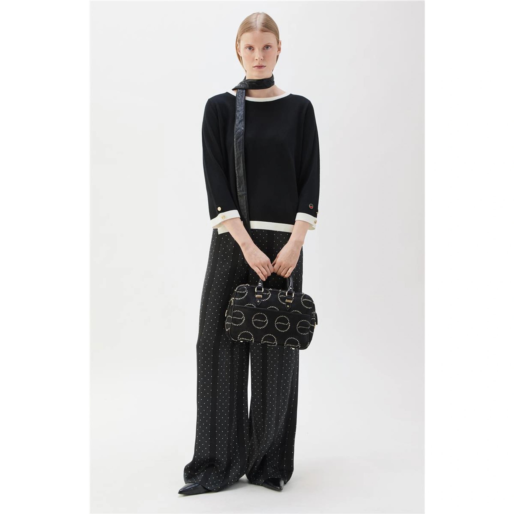 Helen Top - Black/Ecru