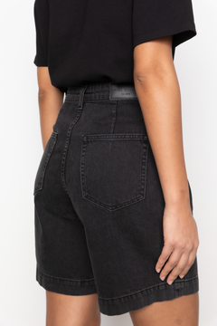 Jason Shorts - Black