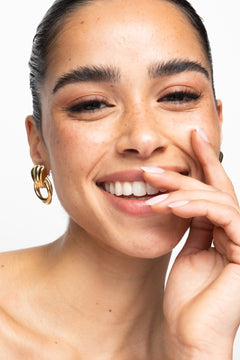 The Oyster Earrings - Gold