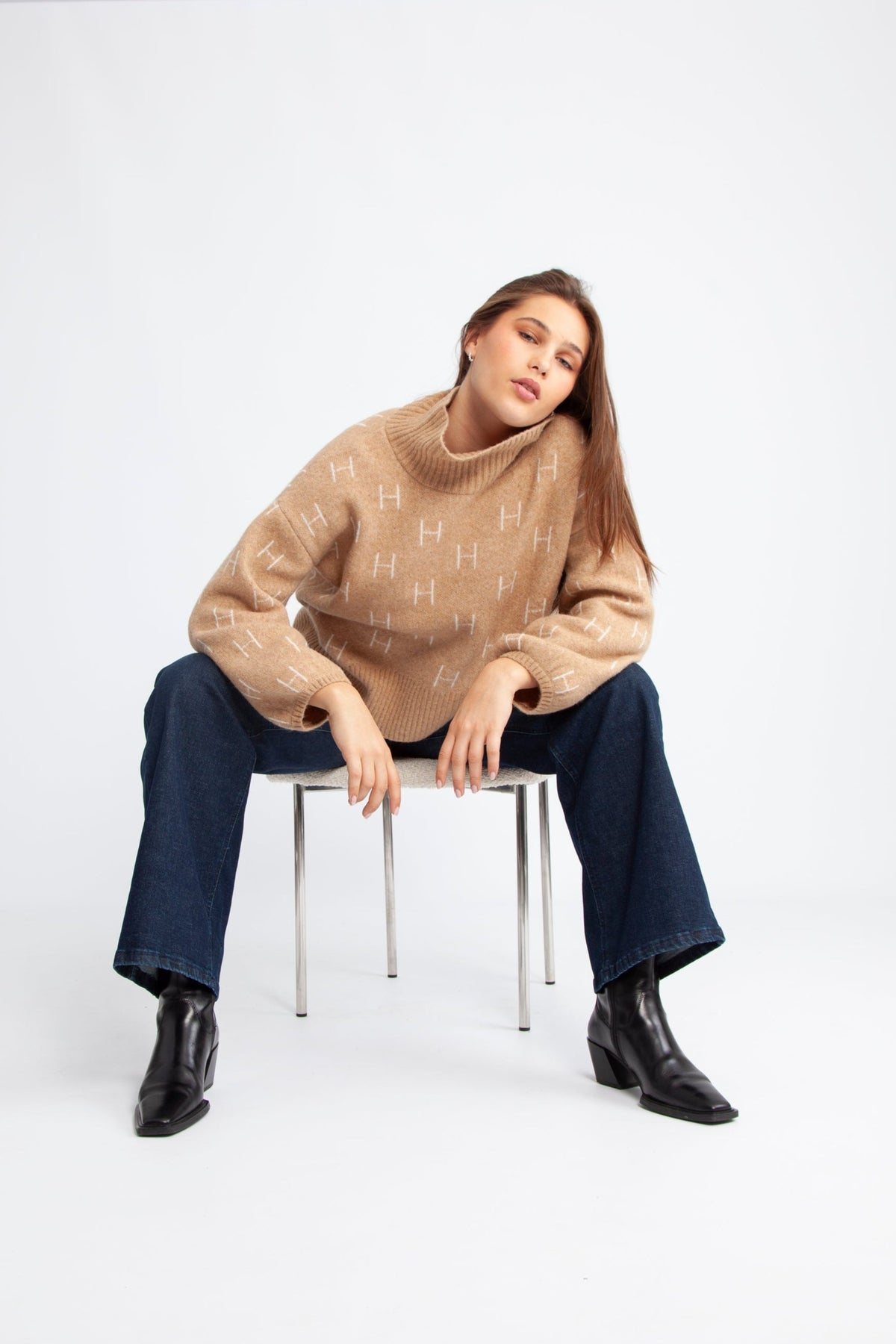 HÉST - Gensere - Fam Sweater Short - Light Beige - Villoid