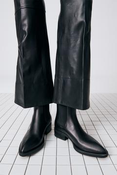 CPH326 Leather - Black