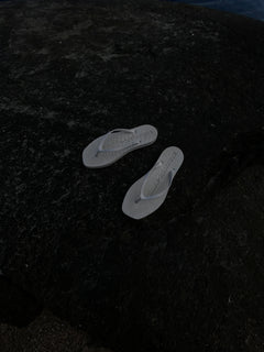 Envelope1976 X Sleepers - White