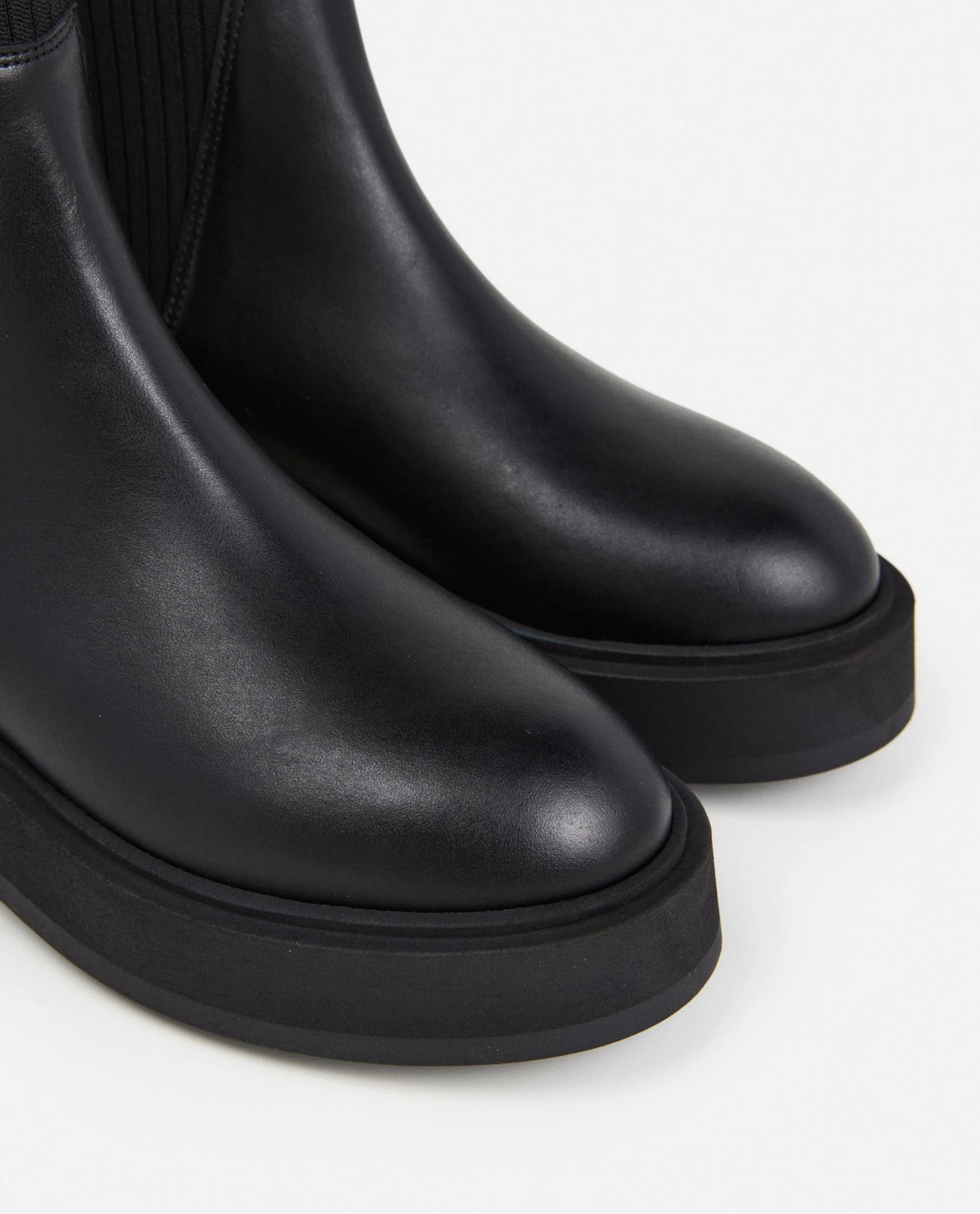 Aurora - Leather Black