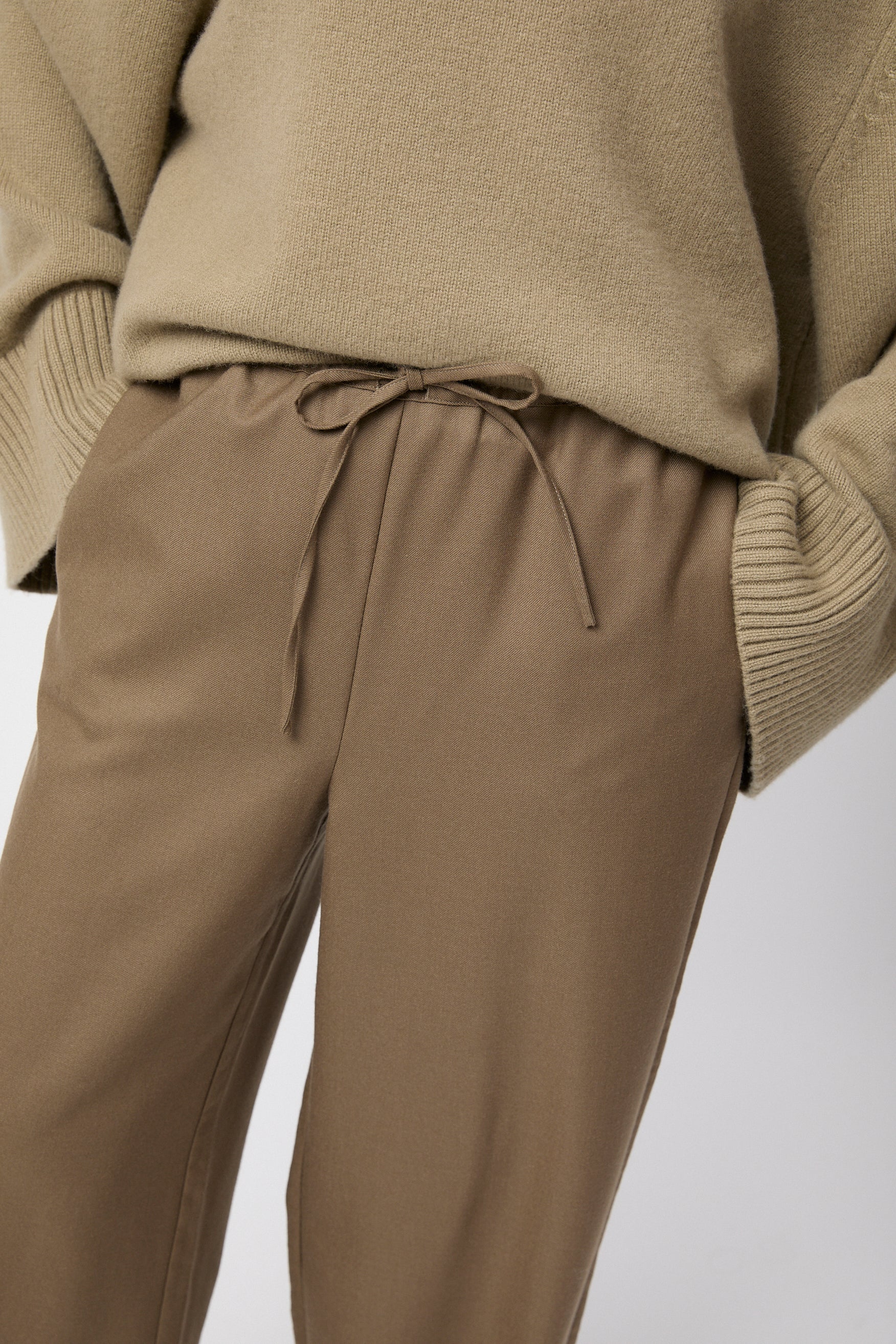 Issa Turtleneck Sweater - Olive