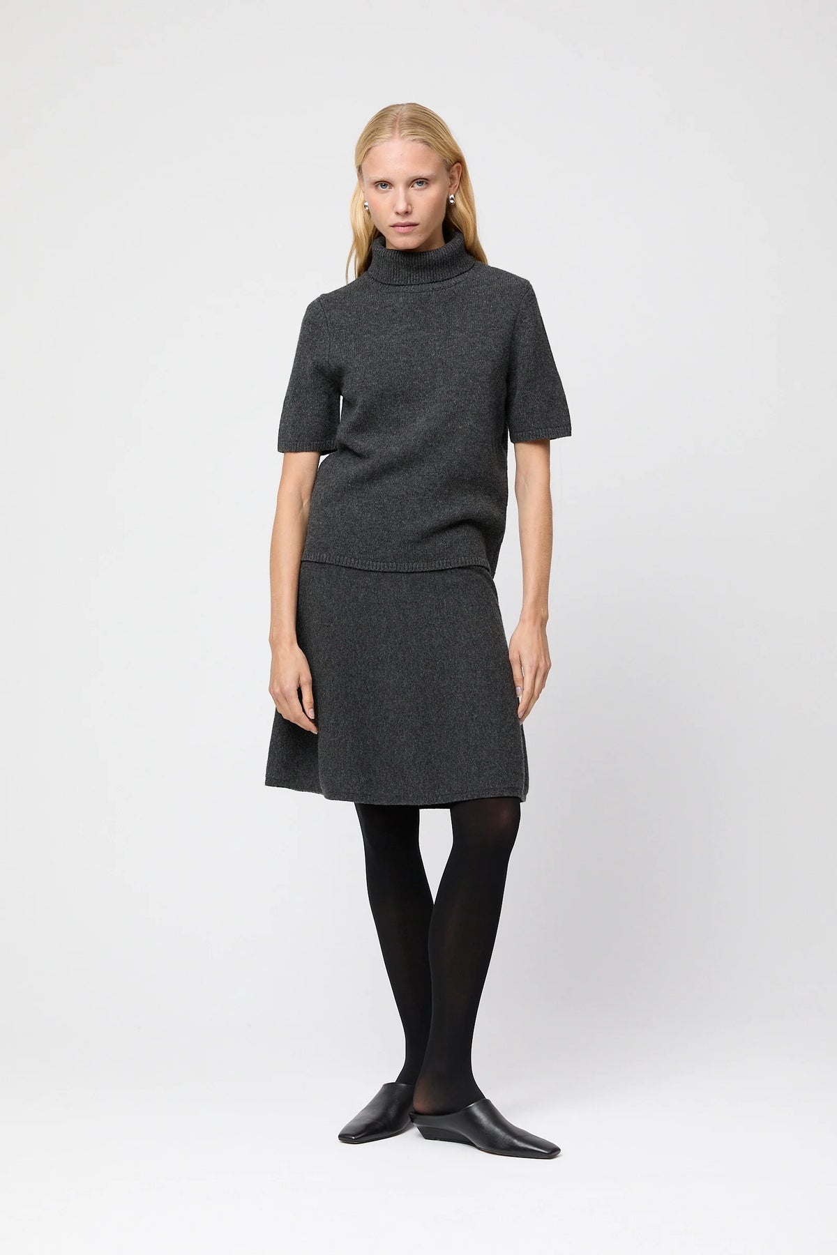 Relaxed Turtleneck Tee - Graphite