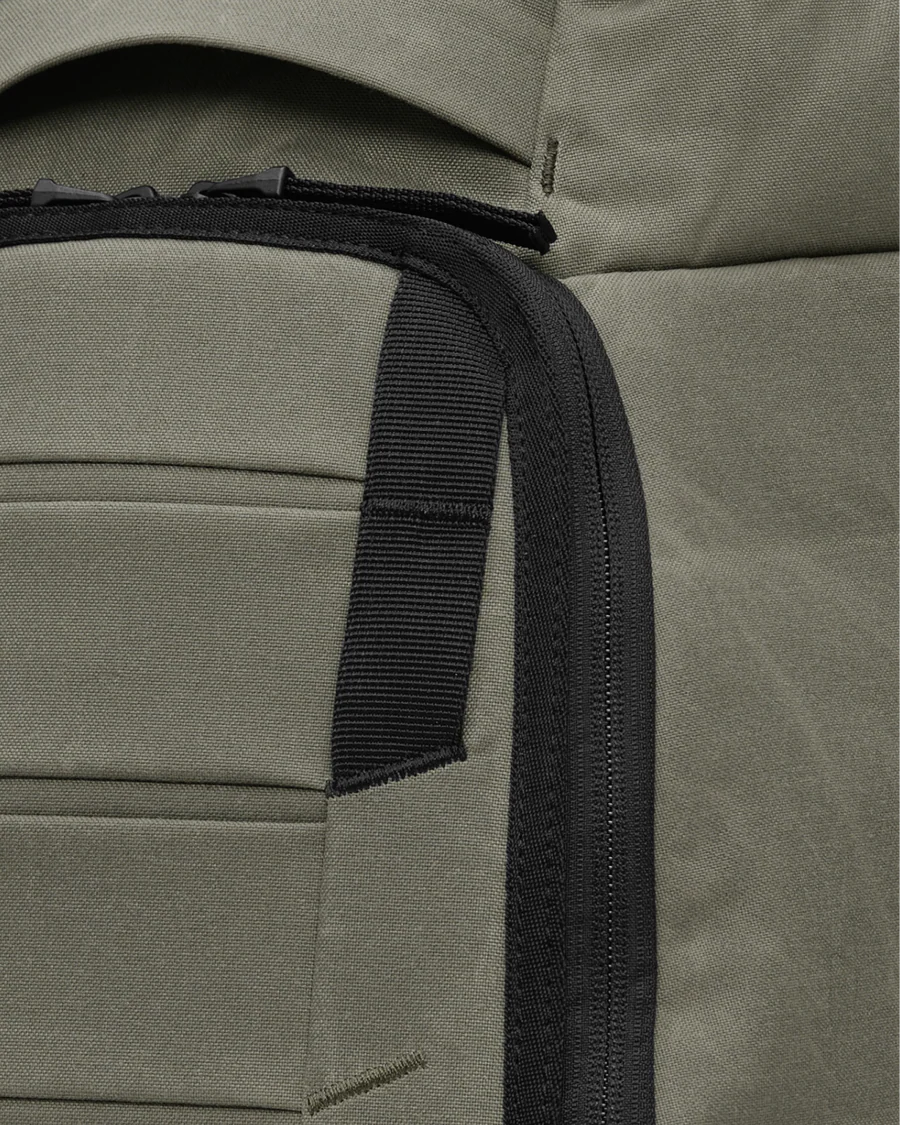 Hugger Backpack 25L - Forest Green