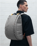 Hugger Base Backpack 15L - Sand Grey