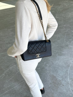 Chanel Mademoiselle Flap Bag Medium - Navy