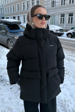 Besseggen Down Jacket - Black