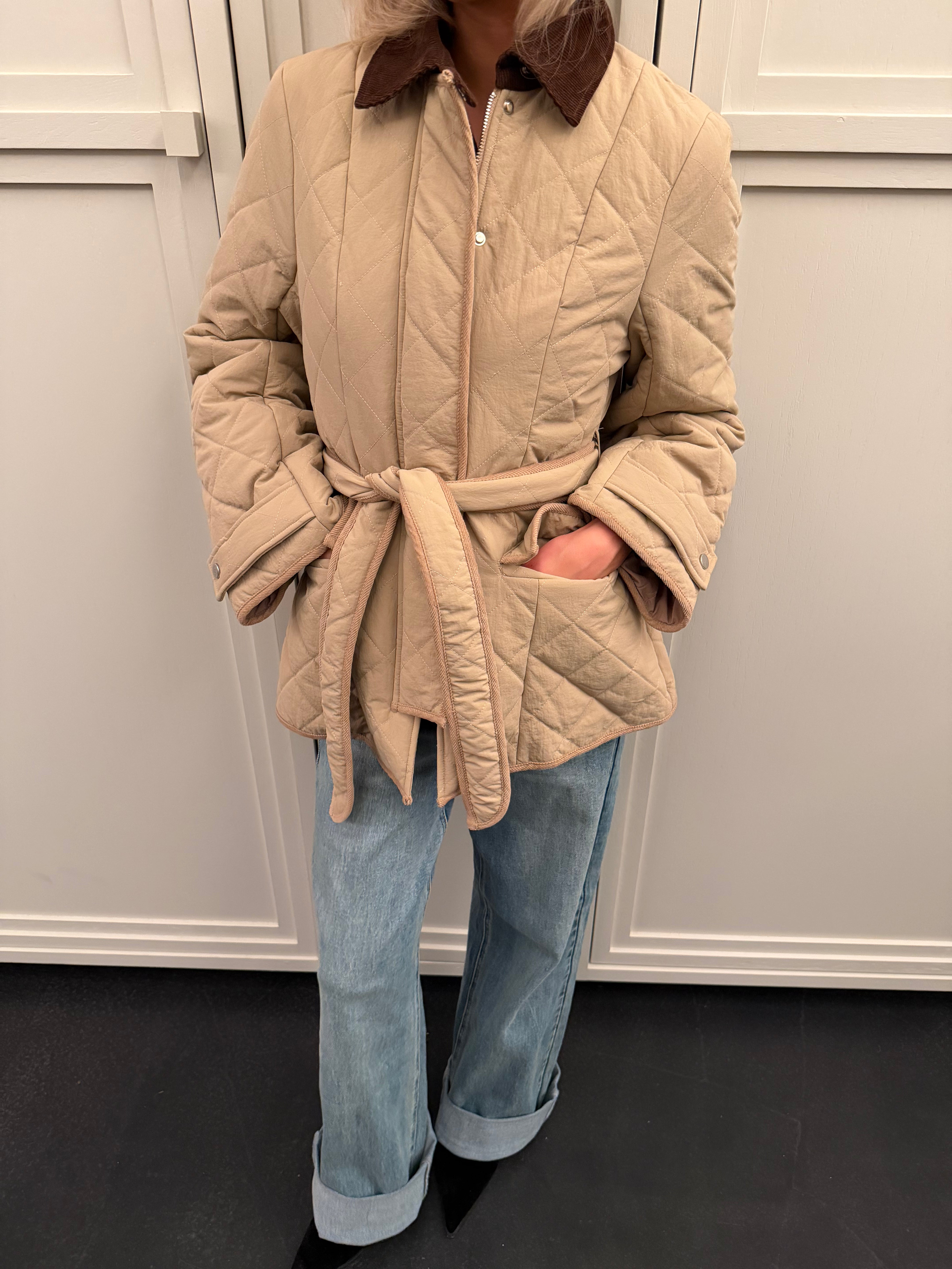 Anja Quilted Jacket - Beige