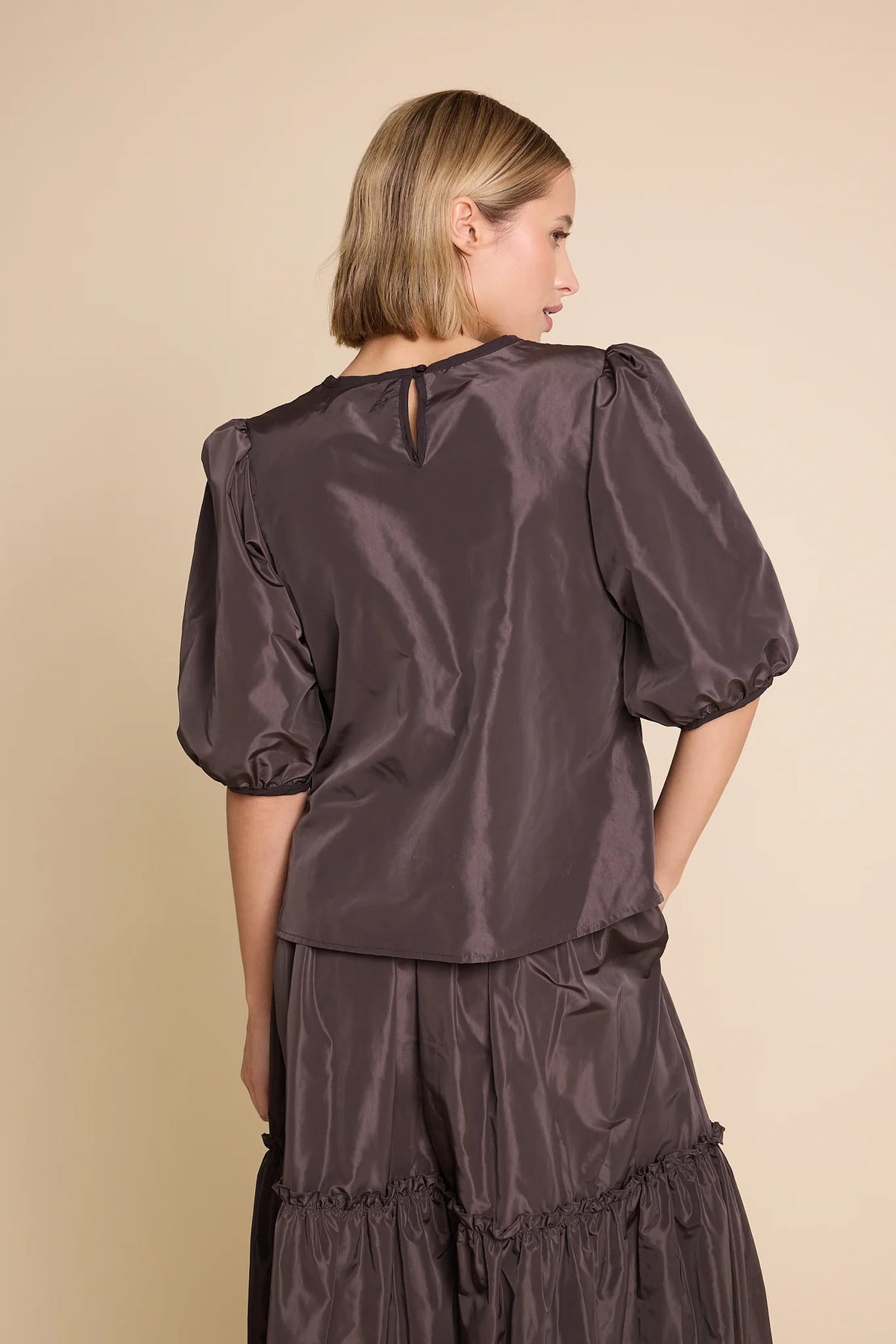 Isabel 25 Solid - Brown