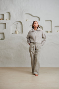 James - Lt Beige