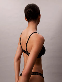 Unlined Triangle - Black