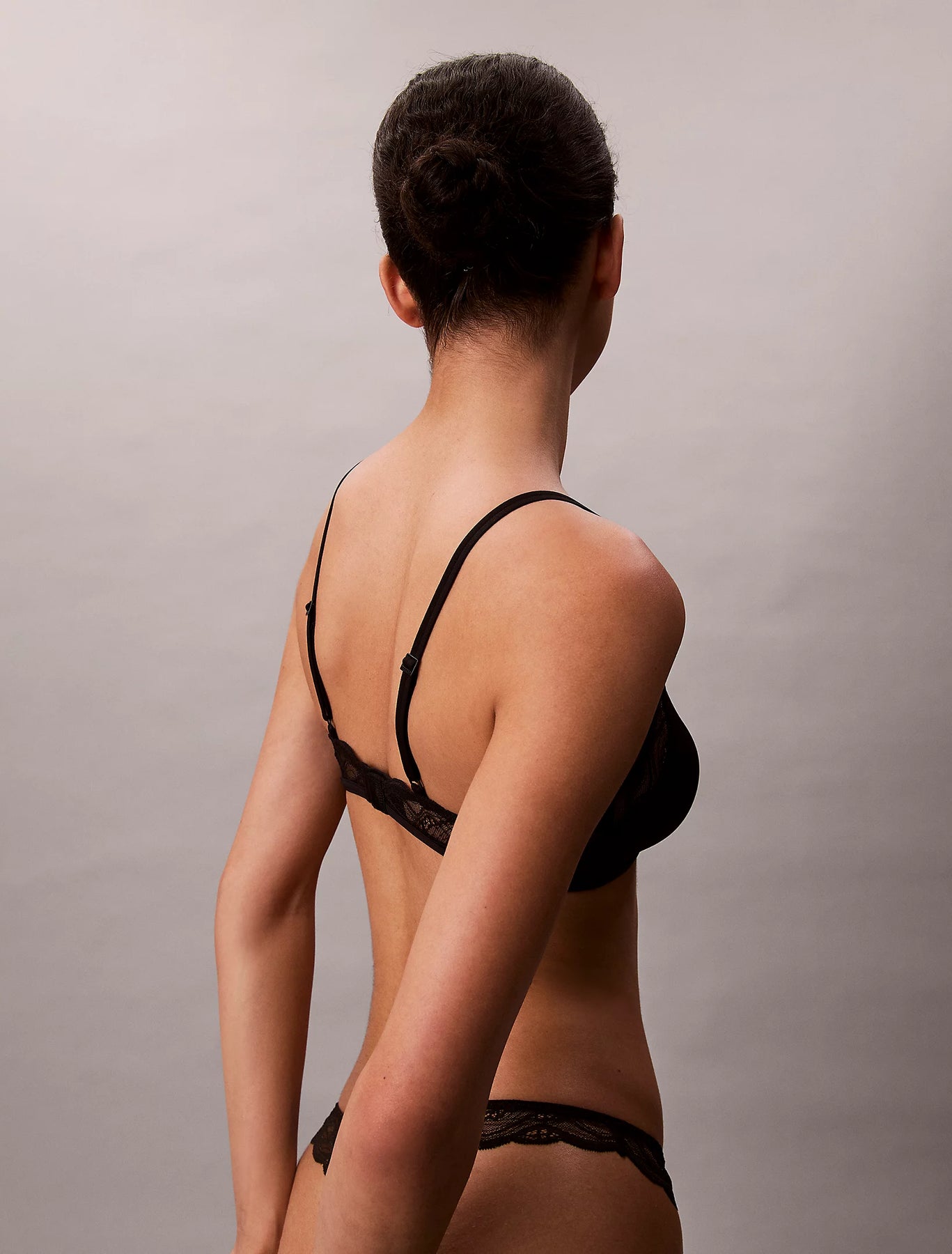 Unlined Triangle - Black