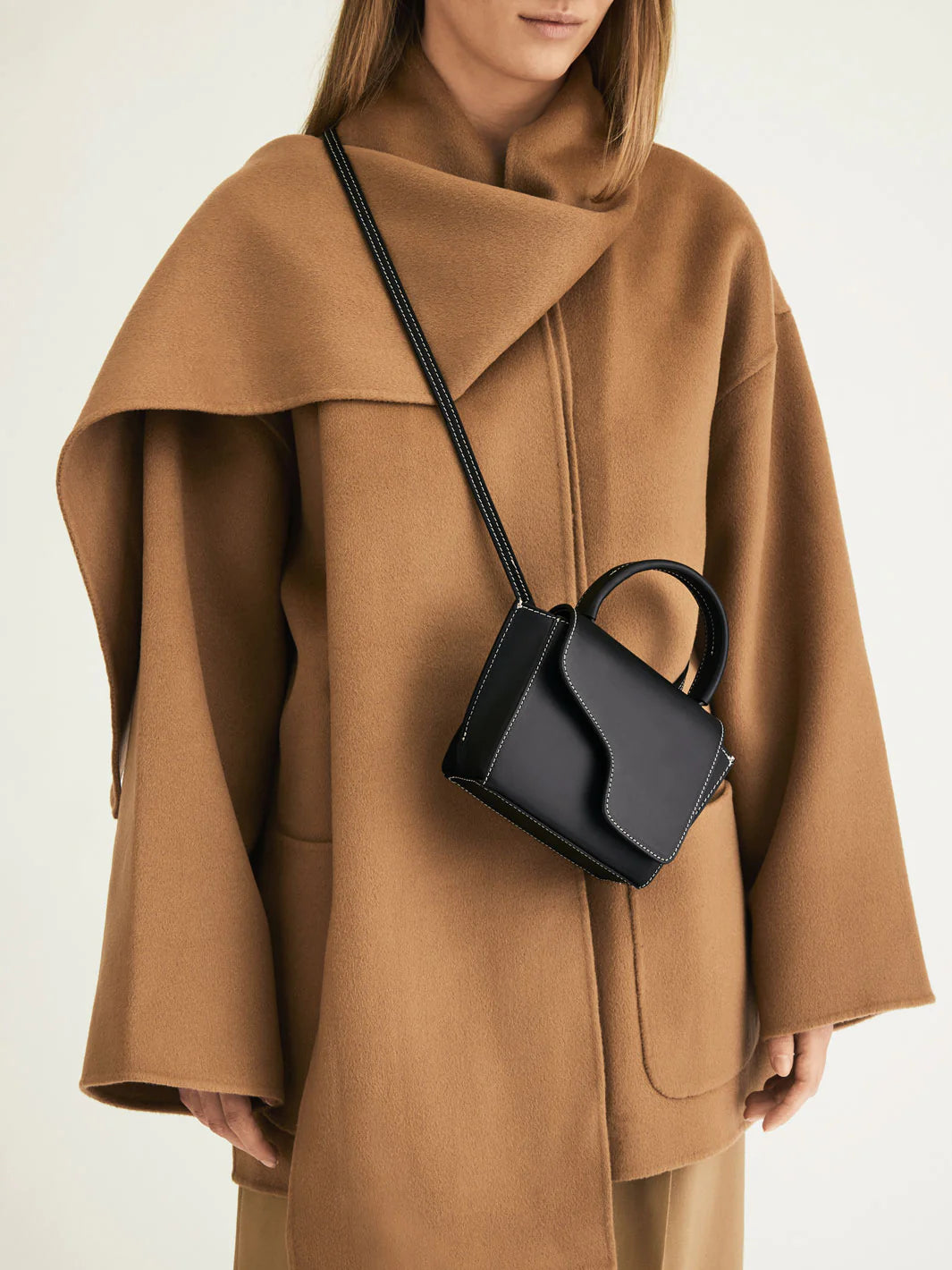Montalcino - Black/Contrast Stitch Vacchetta
