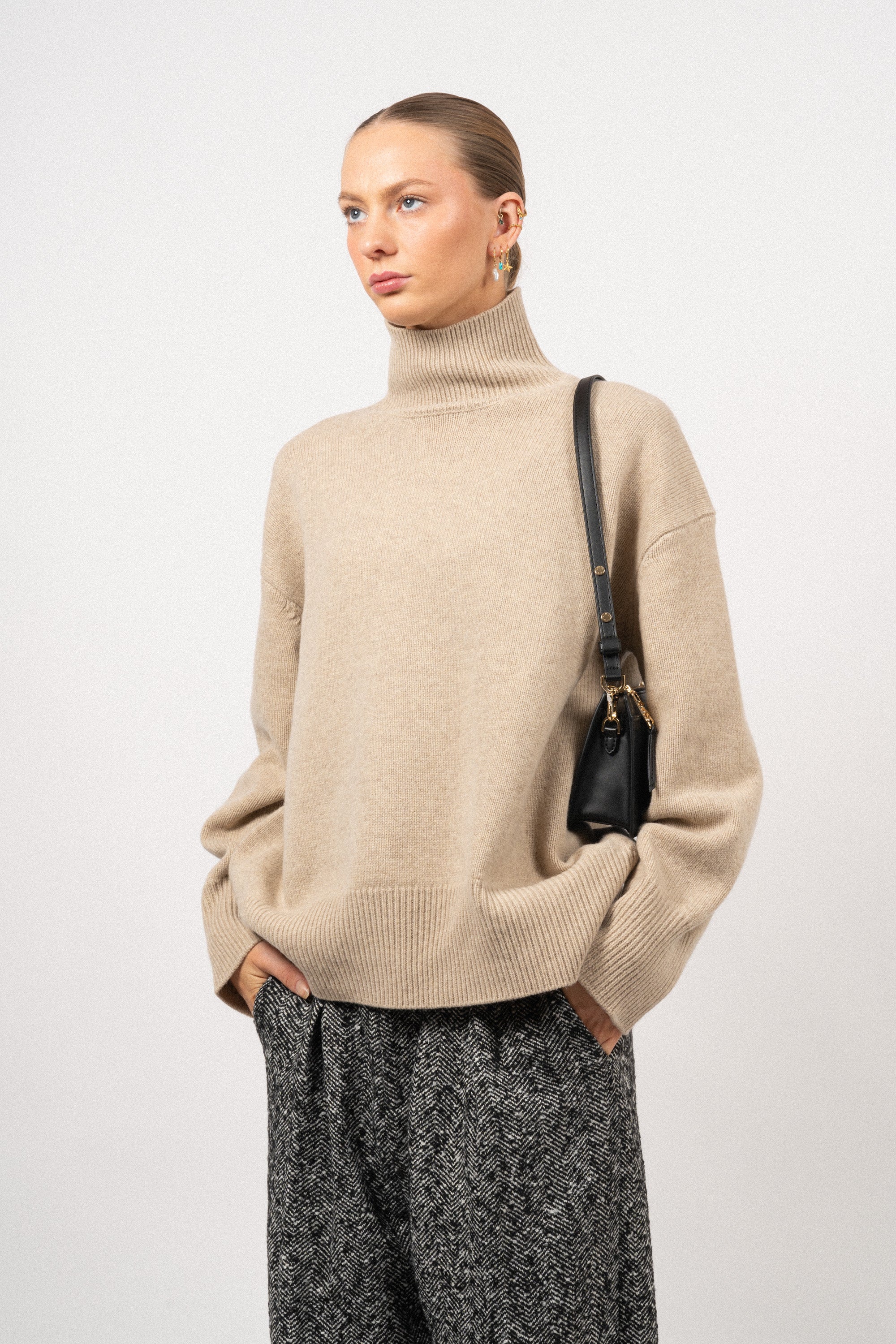 Julie Sweater - Linen