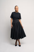 Yaslex Ss Top W. Emb Sleeves - Black