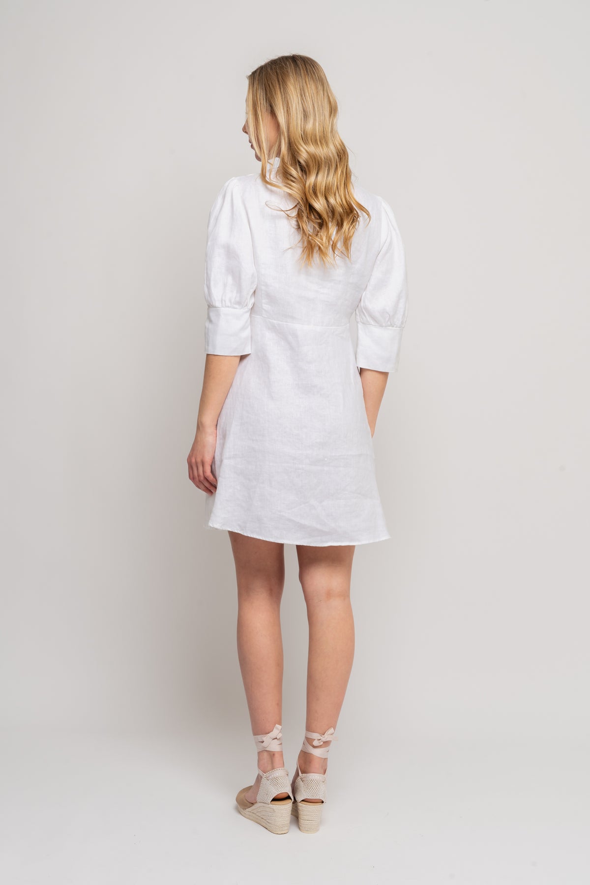 Kit Short Linen - White