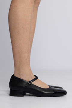 5918 Debbi - Black