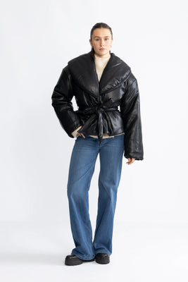 Belted Puffer Jacket - Svart