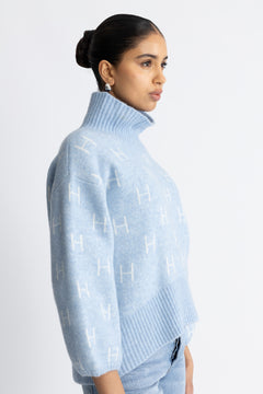 Fam Sweater Short - Light Blue