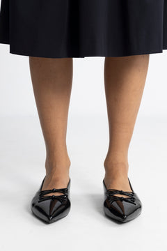 5933 Hermine - Black