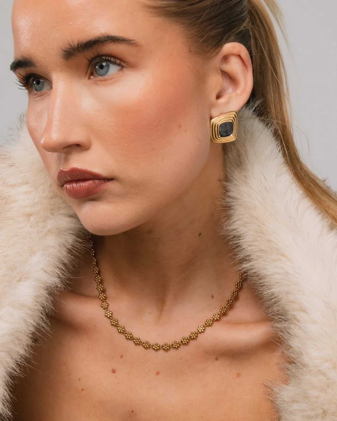 Frame Earrings - Gold