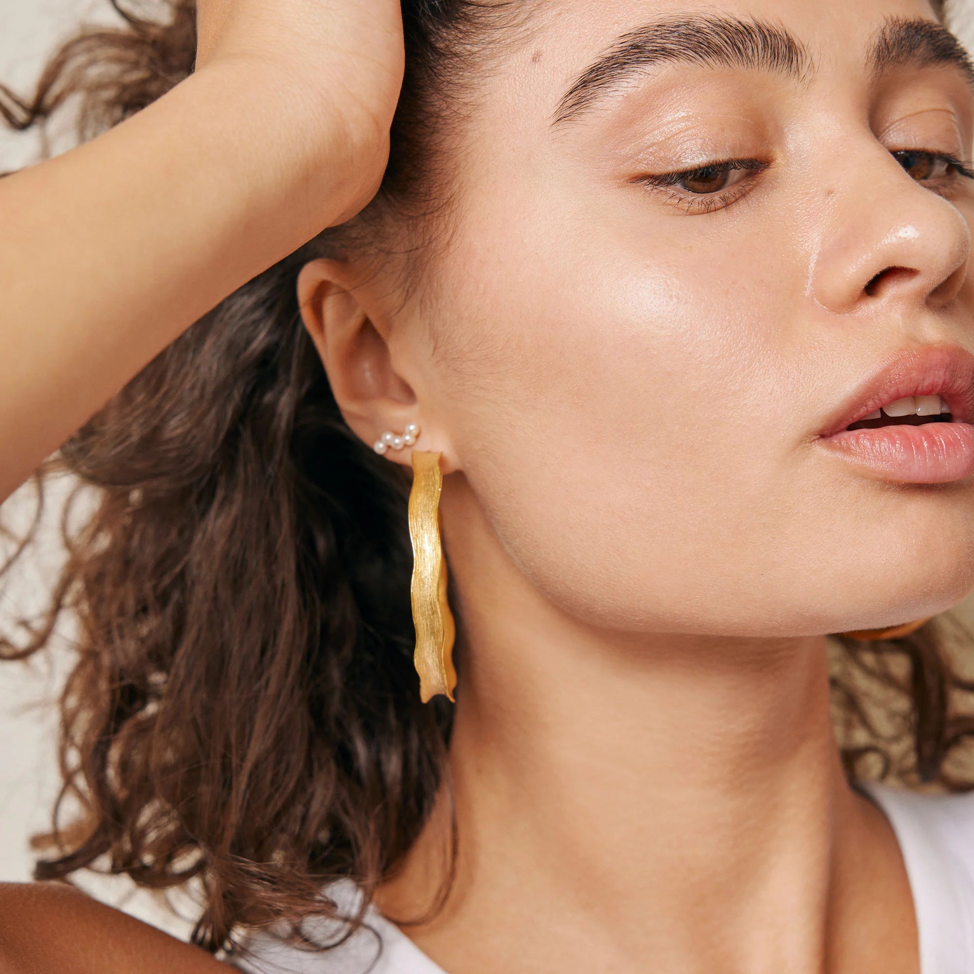 Evie Studs Pearls - Gold