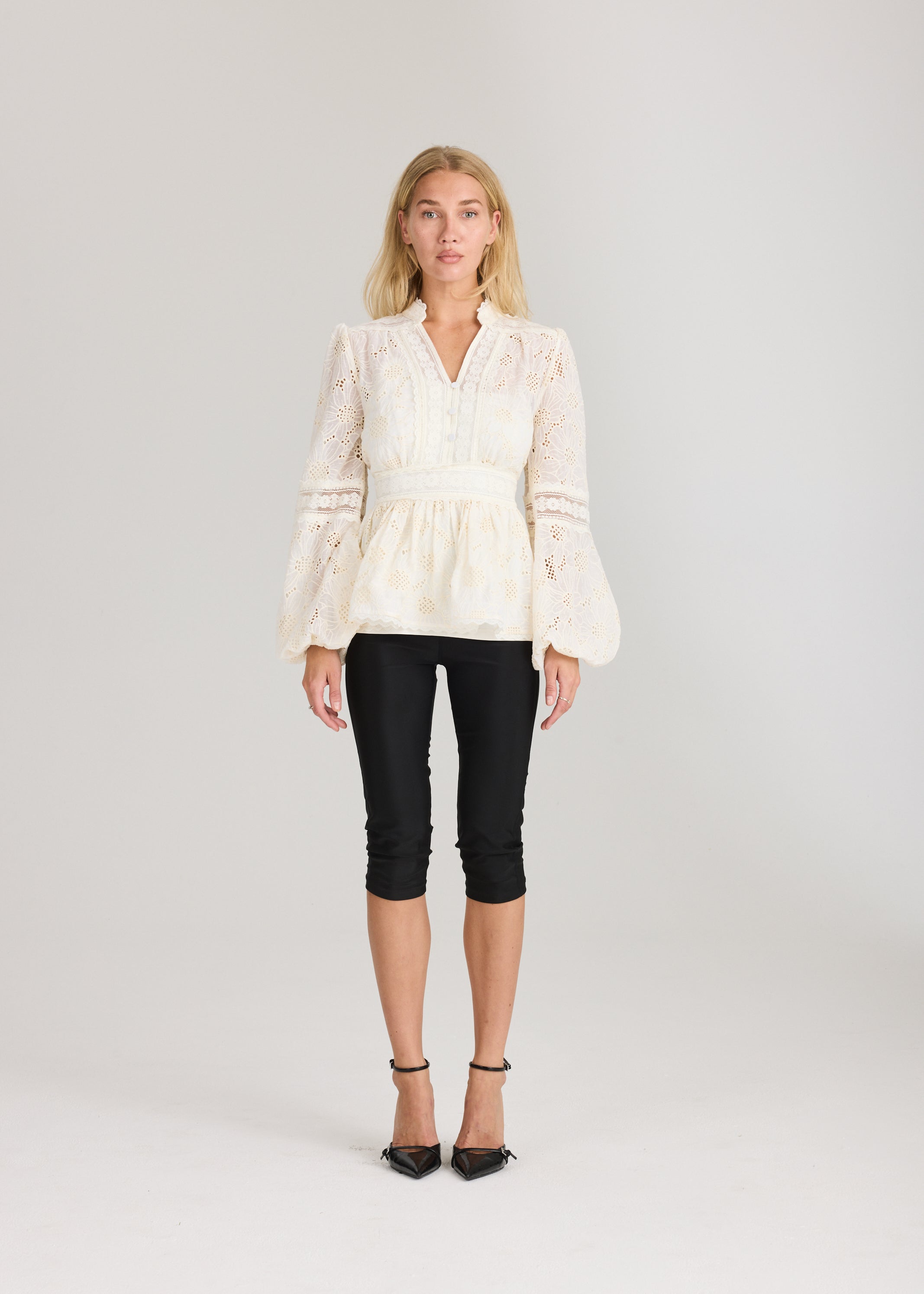Aliah Daisy Blouse - Cream