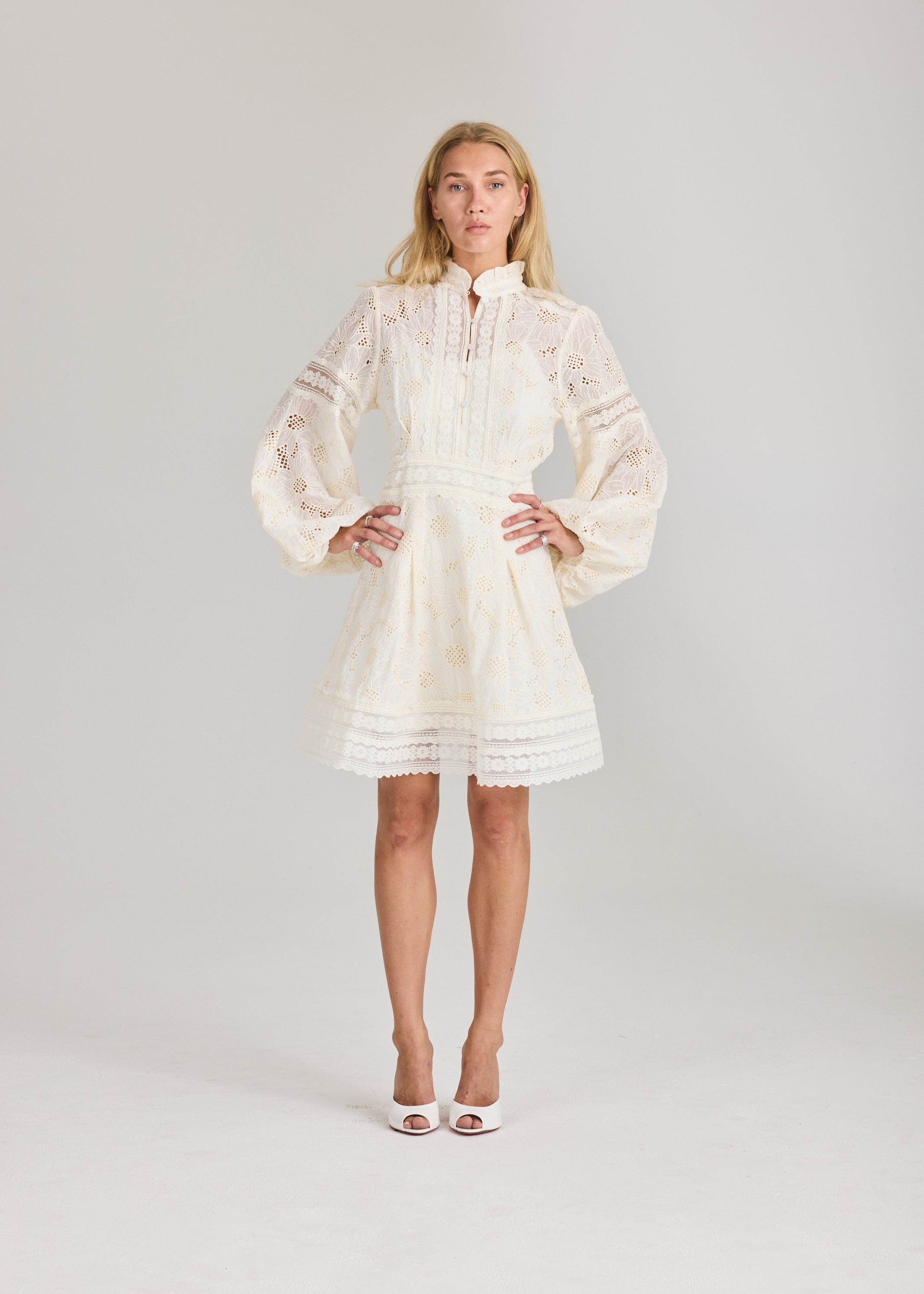 Aliah Daisy Dress - Cream