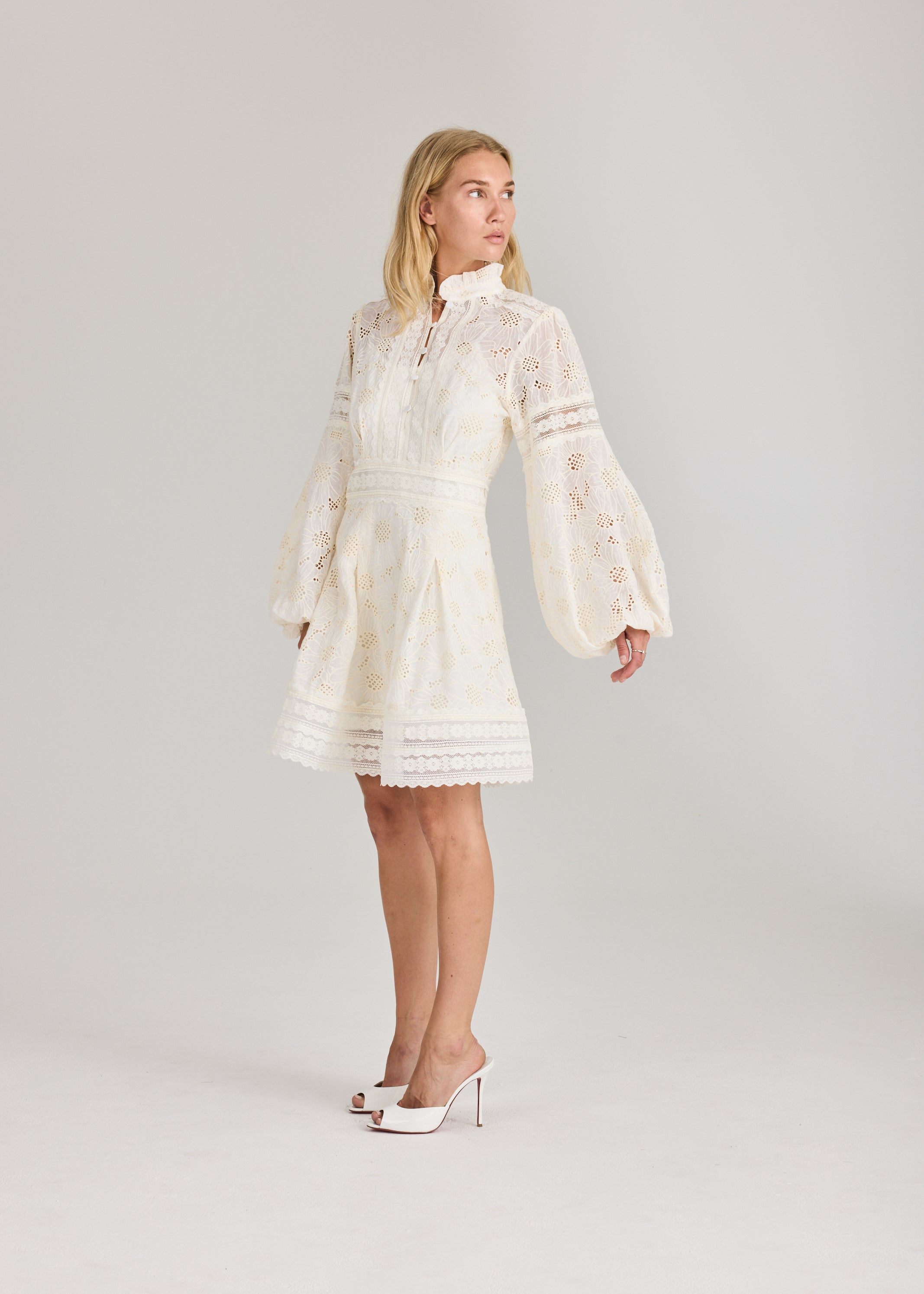 Aliah Daisy Dress - Cream