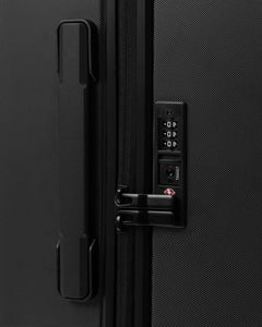 Ramverk Check-In Luggage Medium - Black Out