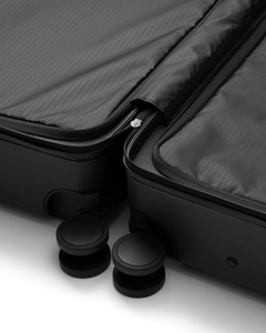 Ramverk Check-In Luggage Medium - Black Out