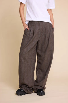 Ursula Wool - Brown Wo/ Stripe