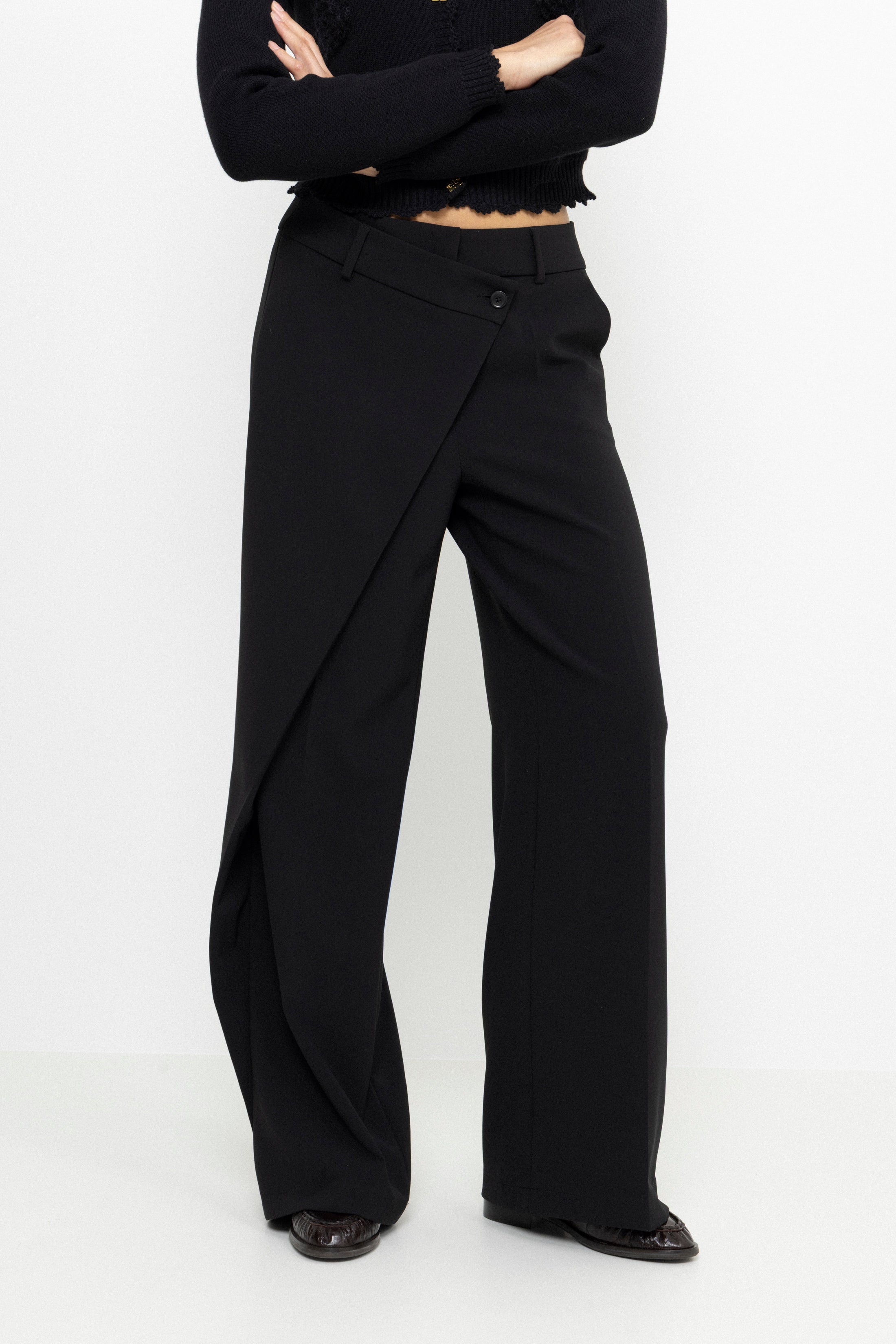 Anais Wrap Front - Black