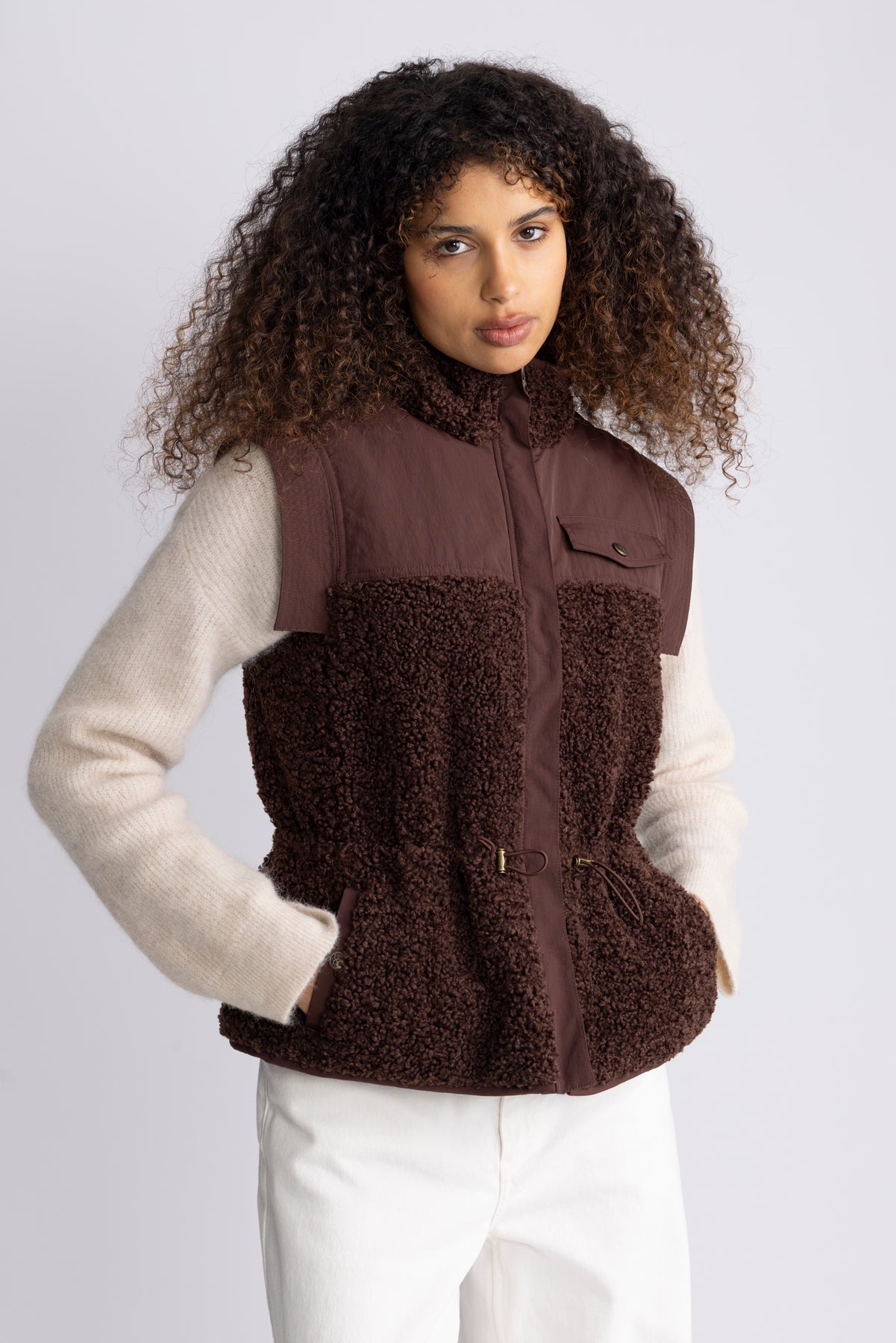 Tariet Teddy Fleece Vest - Onyx