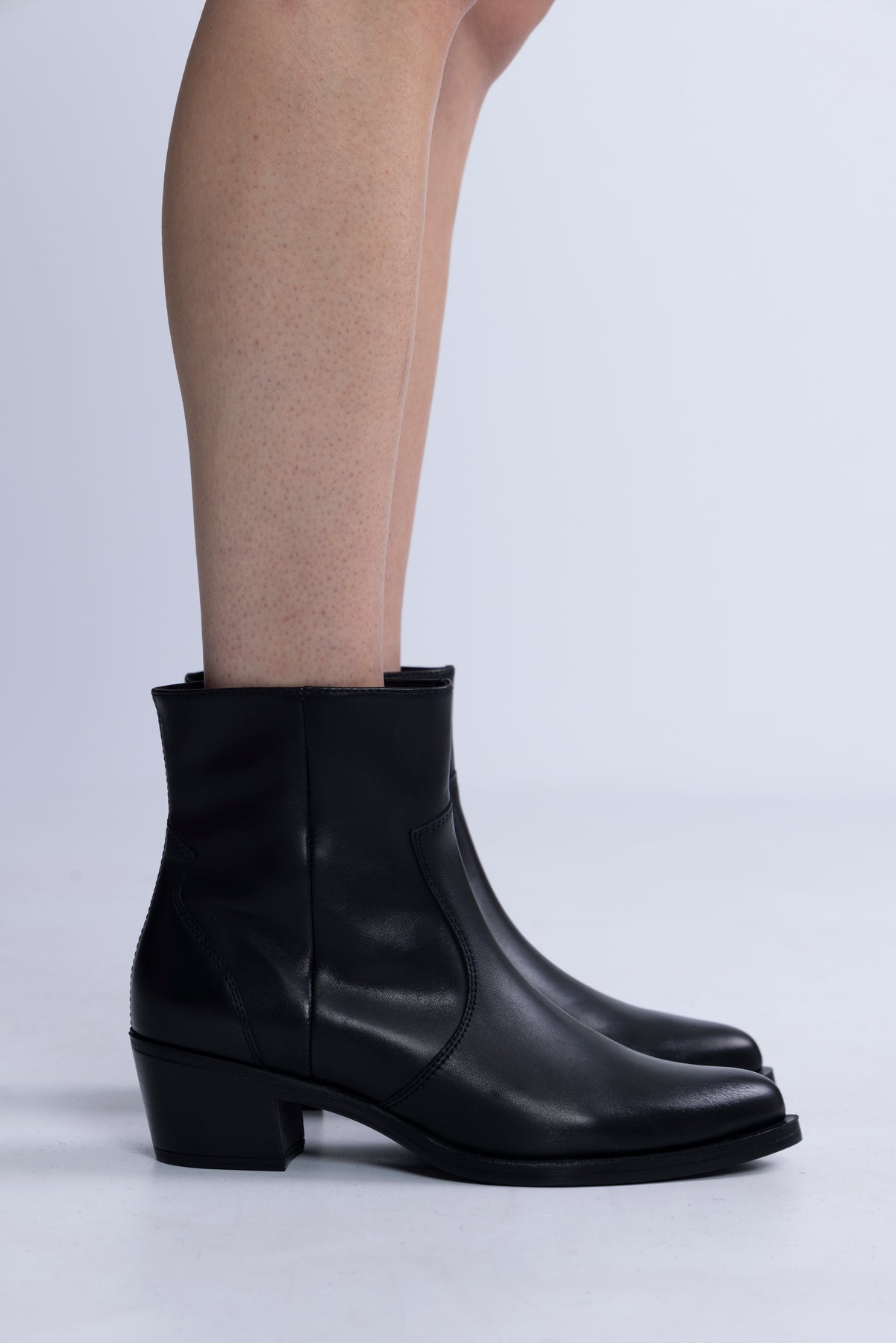 Gresam - Black