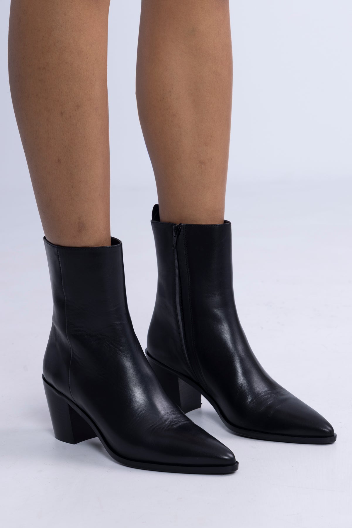 A9270 - Black Calf