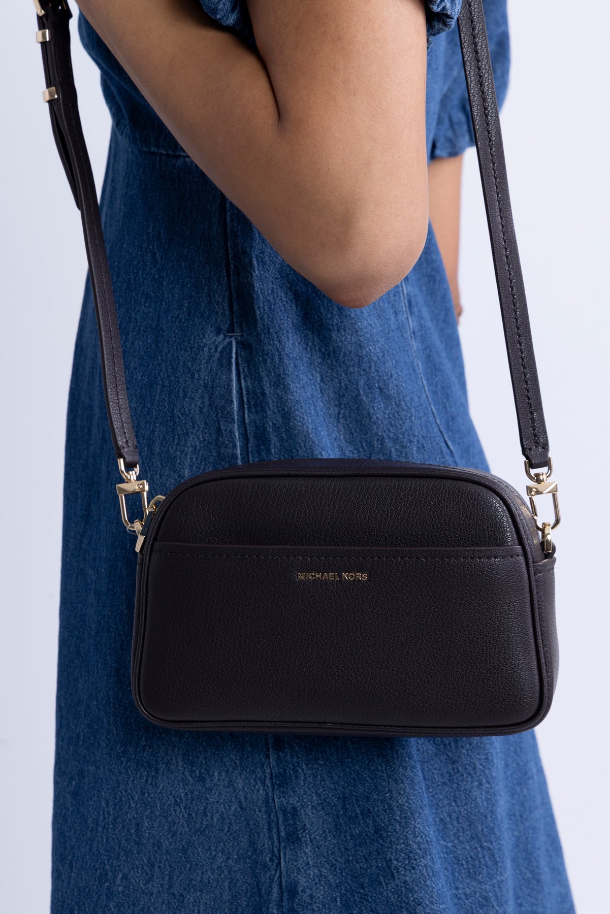 Jet Set Small Leather Camera Crossbody Bag - Chocolate