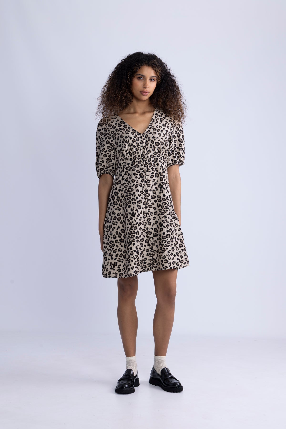 Kalani Vlora 2/4 Dress Aop - Humus Leo