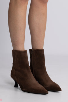 Wilma - Brown Suede