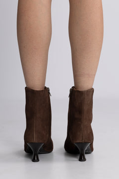 Wilma - Brown Suede