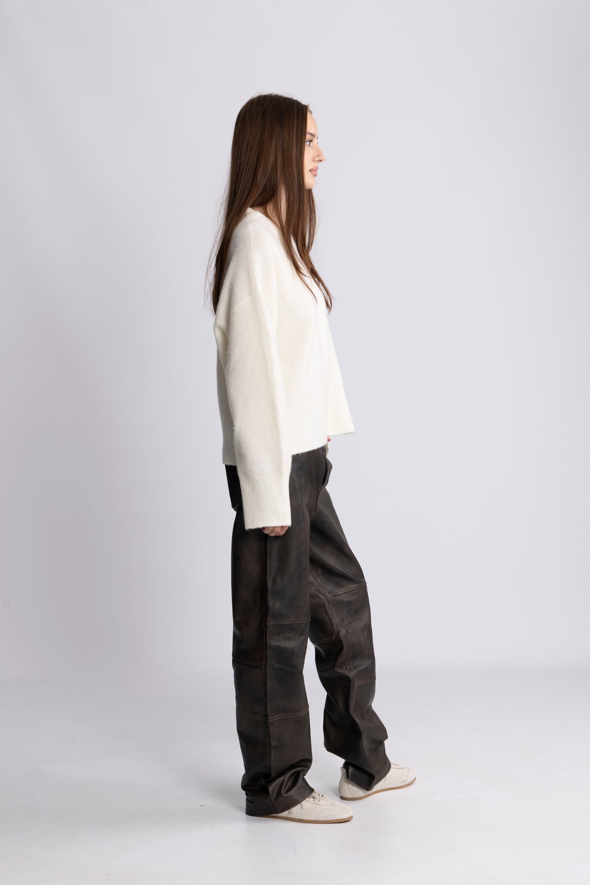 Lina Wool V-Neck Knit Sweater - Off White