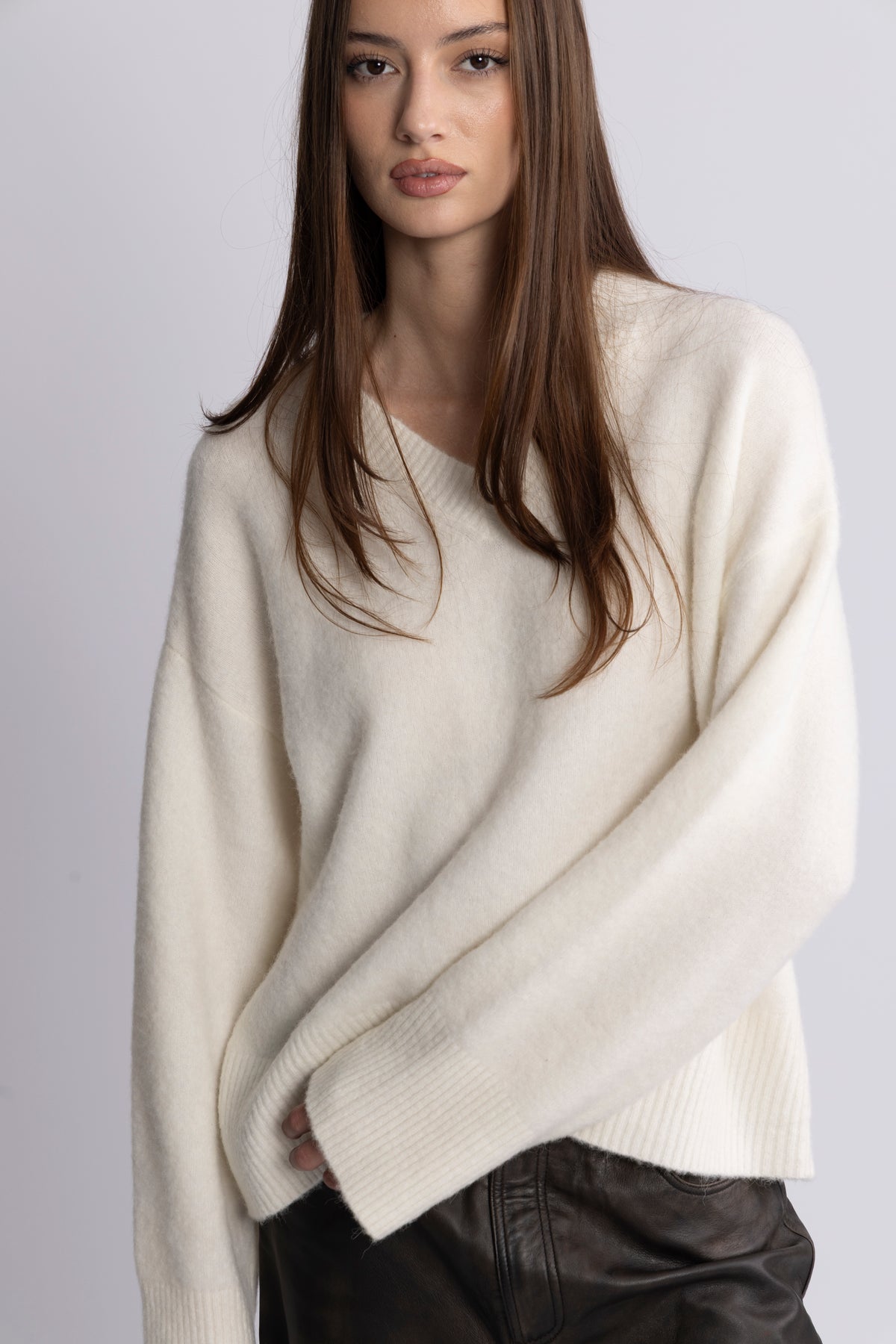 Lina Wool V-Neck Knit Sweater - Off White