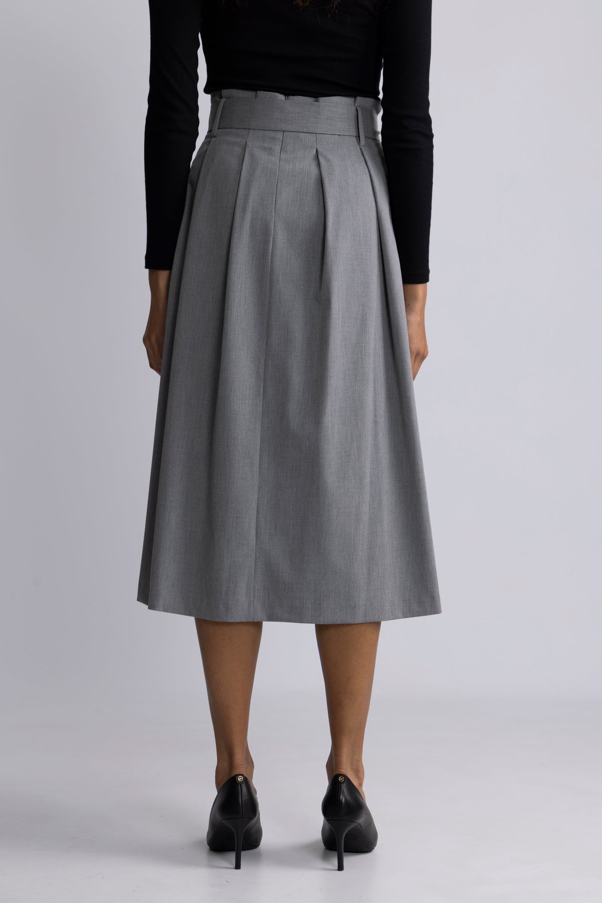 3577 Mana - Smoky Grey
