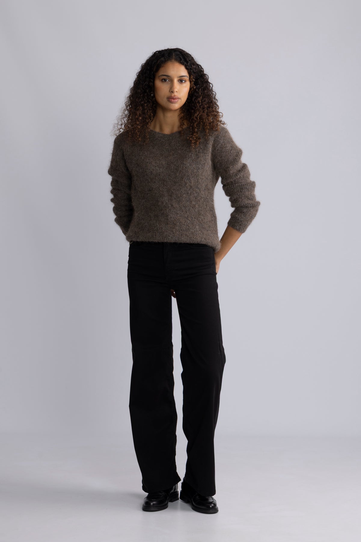 5656 Delmy Ls - Brown