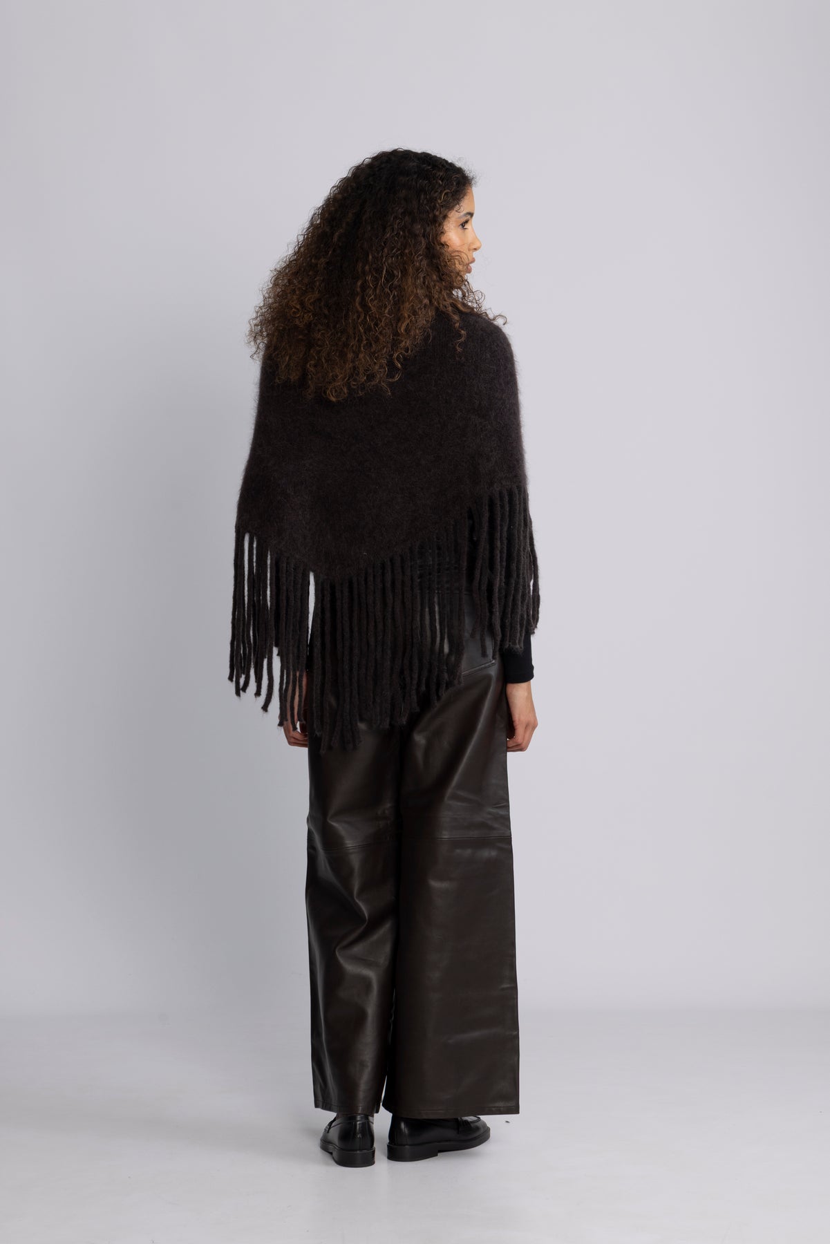 Nikola Chunky Poncho - Dark Brown