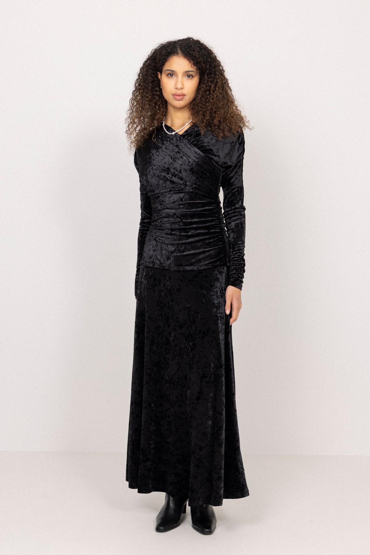 Ganni - Kjoler - Velour Jersey Ruched Long Dress - Black