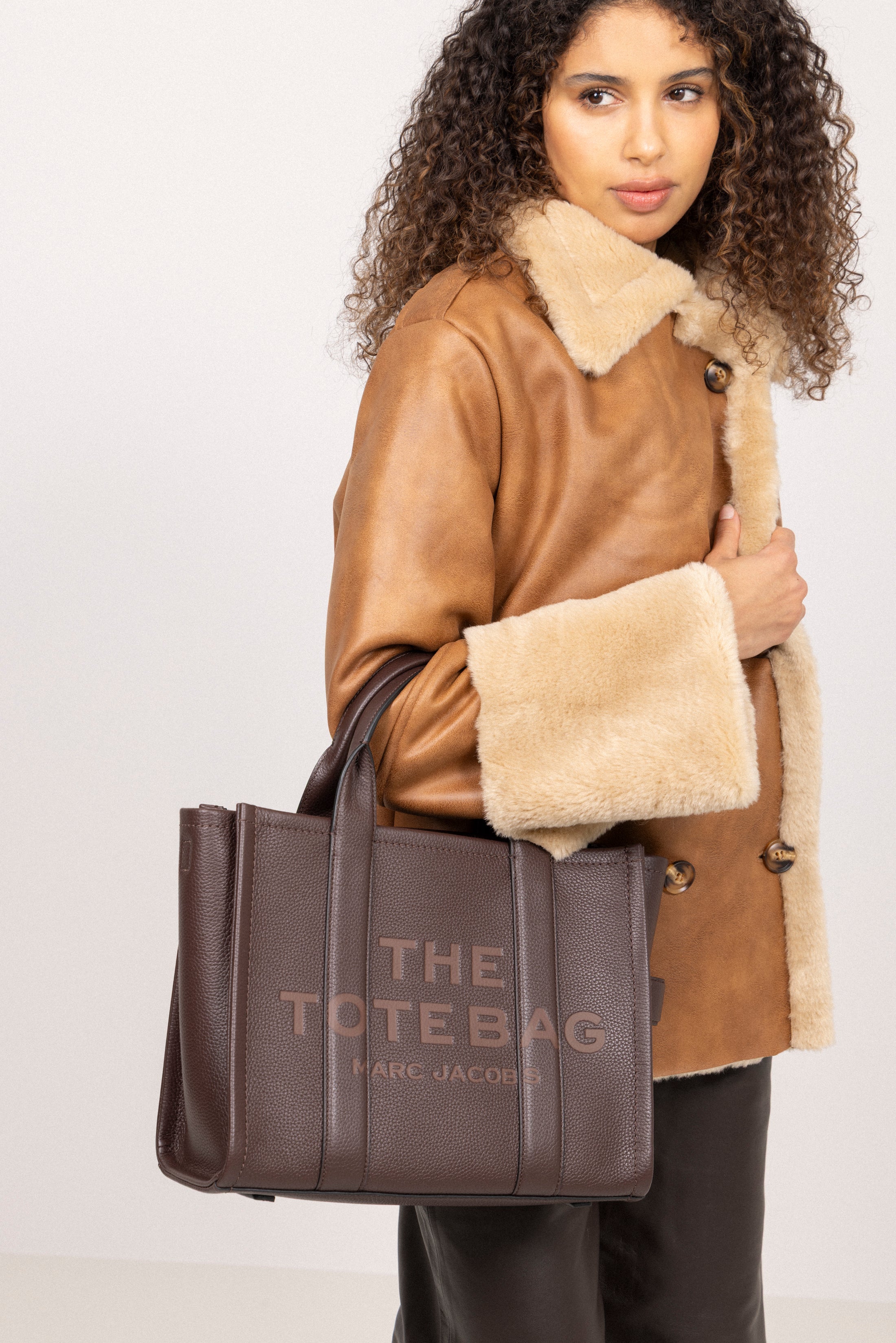 The Leather Medium Tote - Ganache