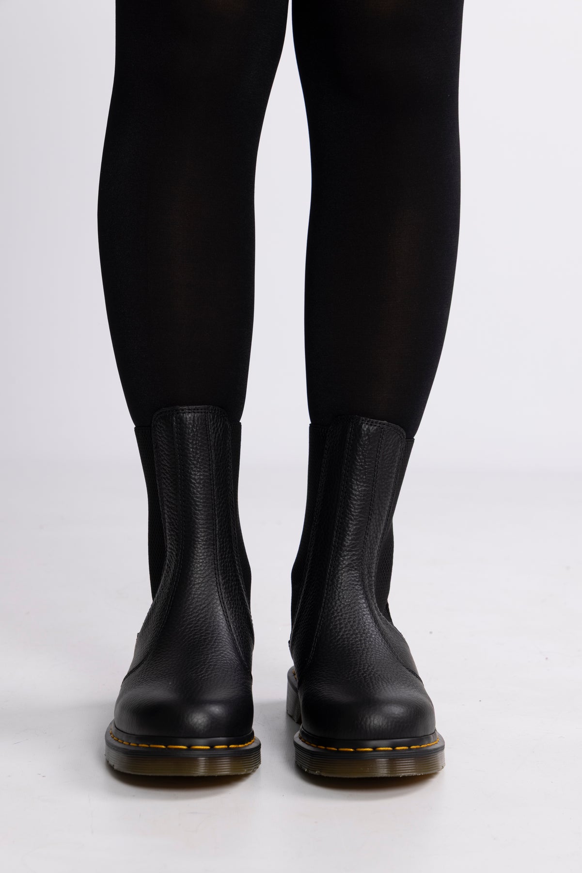 2976 Hi Chelsea Boot - Black